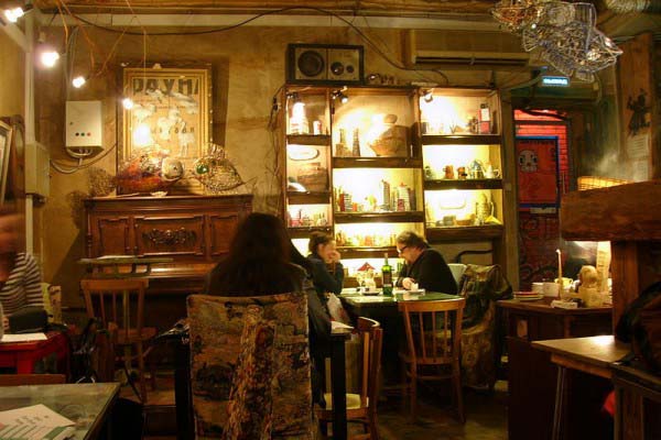 В Н.Новгороде 25 ноября состоится открытие выставки живописи молодого художника Арама Даниеляна "Мир моими глазами"